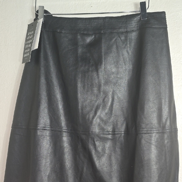 Black Midi Pencil Skirt for Work - Picture 2 of 9